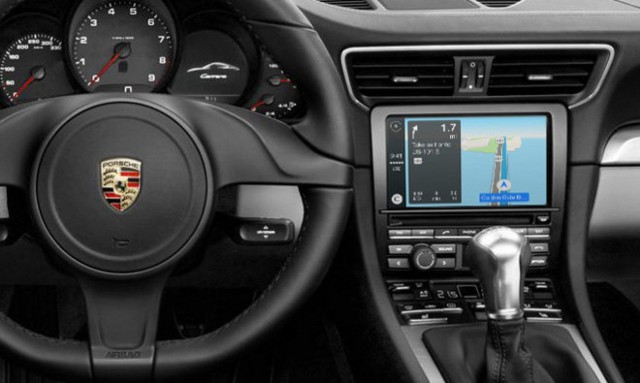 Автомобили Porsche будут оснащены Apple CarPlay