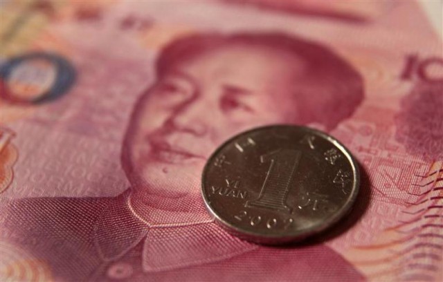 Юань вновь в пятерке самых используемых валют мира