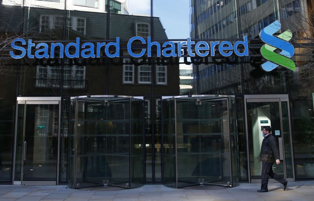 Standard Chartered отказываются от прямых инвестиций