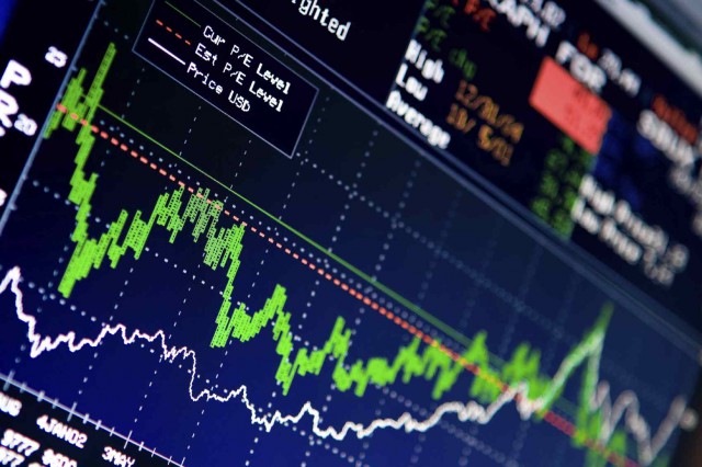 Почему инвесторы не боятся вкладывать в облигации?