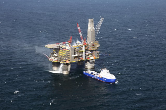 "Газпром" и Shell расширят СПГ-завод на Сахалине