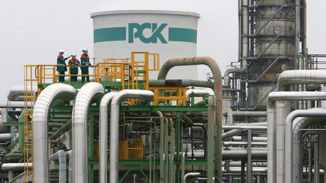 "Роснефть" покупает у Total 16,7% доли в НПЗ в Шведте