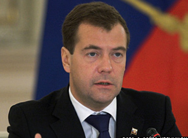 Медведев: положение в экономике тяжелое