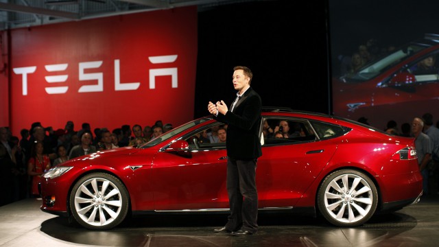 Tesla на перепутье: что будет с акциями?
