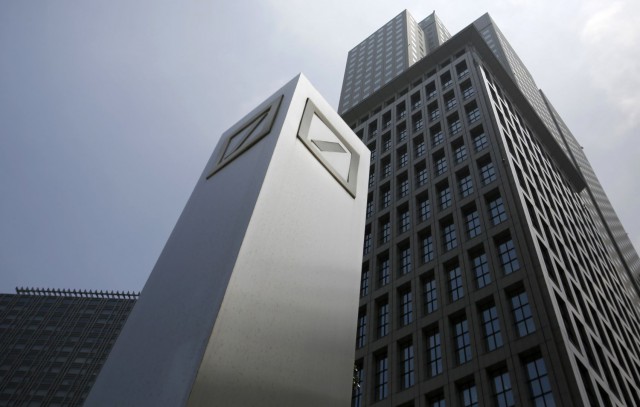Чистая прибыль Deutsche Bank выросла более чем втрое