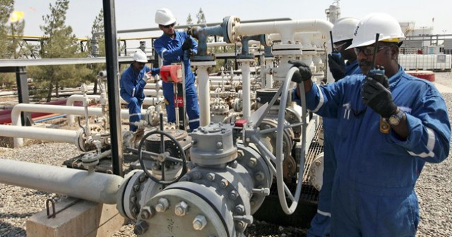 Страны ОПЕК снизили добычу нефти в августе