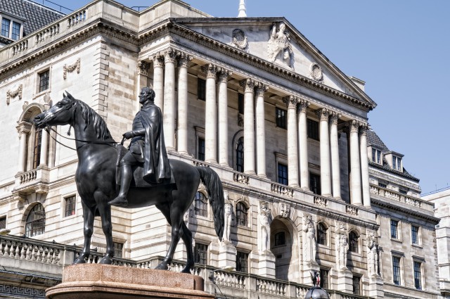 Банк Англии сохранил базовую ставку на уровне 0,5%