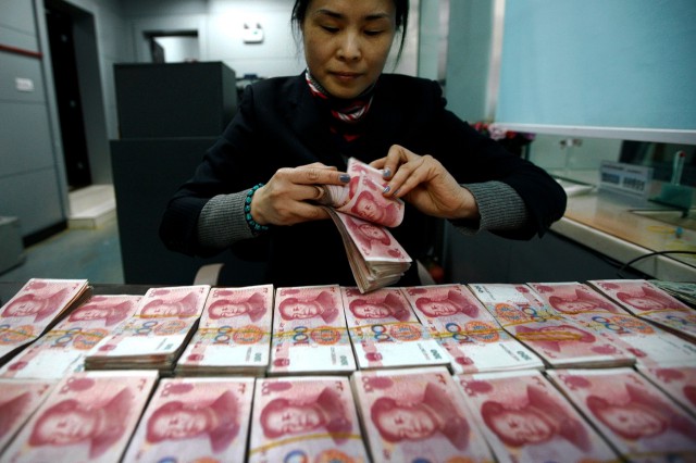 Филиал ВТБ в Китае удвоил сделки по паре рубль/юань