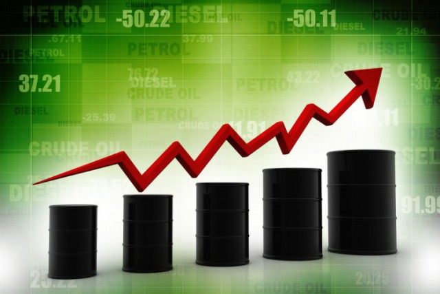 Нефть слабо подорожала на прогнозах роста спроса