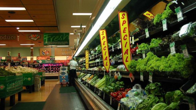 Розничные продажи в США выросли меньше прогнозов