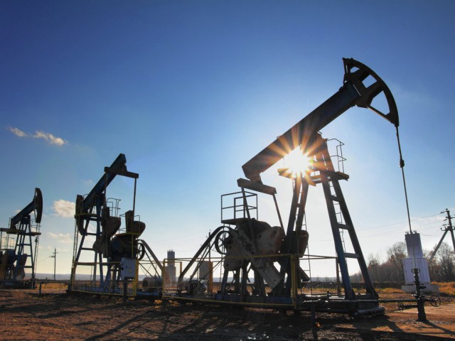 ОПЕК: добыча нефти в других странах упадет в 2016 г.
