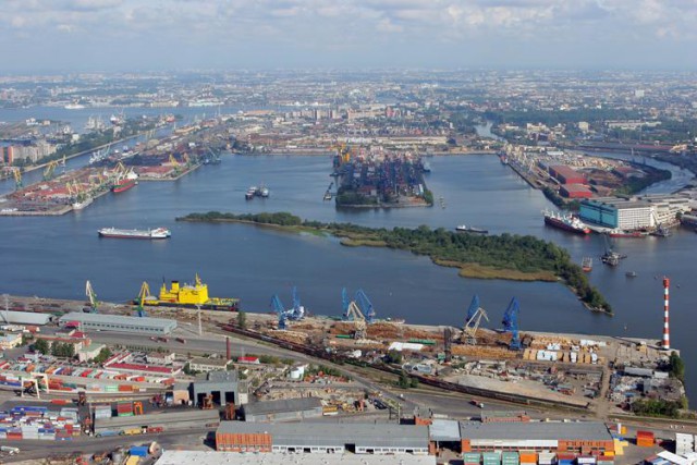 «Норильский Никель» продает акции Архангельского морского торгового порта