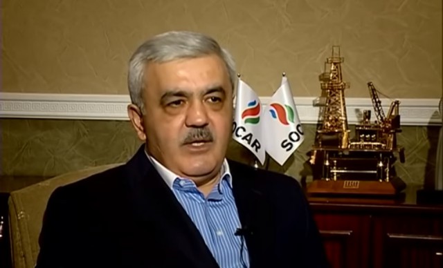 Азербайджан поддерживает заморозку добычи нефти