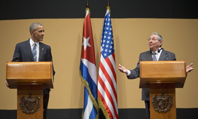 Кастро напомнил Обаме о блокаде и Гуантанамо