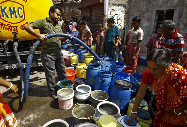 В Индии началась война за питьевую воду