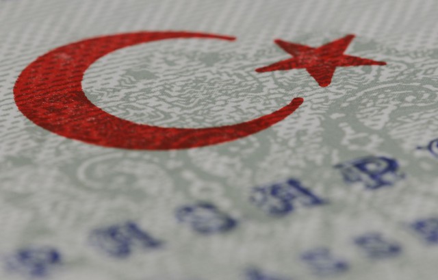 Россия и террористы подкосили экономику Турции