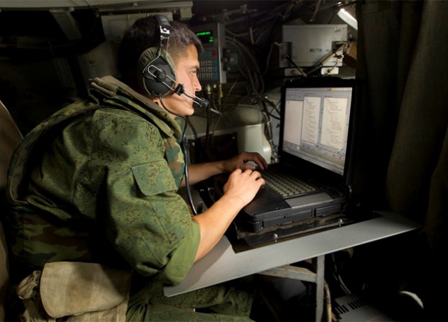 Российская армия успешно испытала в Сирии военный интернет