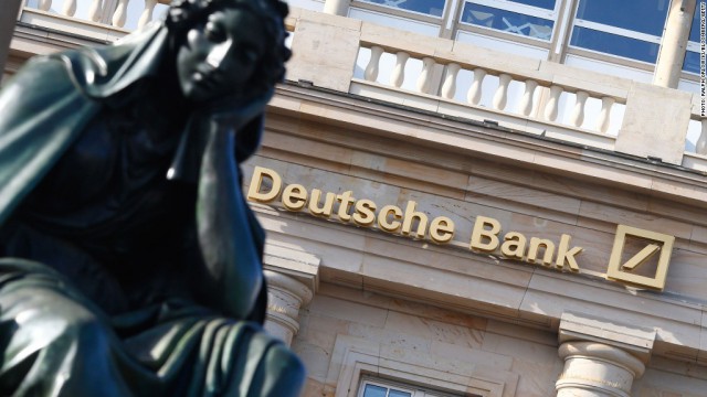 Чистая прибыль Deutsche Bank упала на 58%