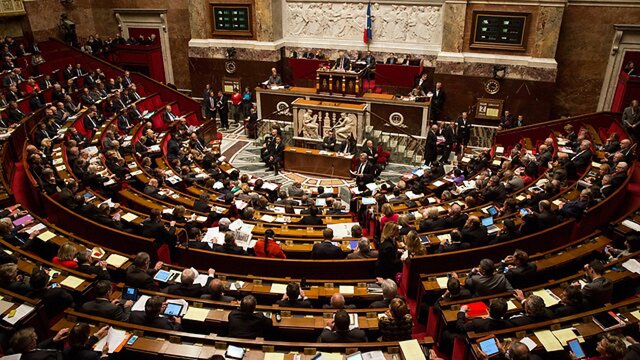 Сенат Франции проголосовал за смягчение санкций к РФ