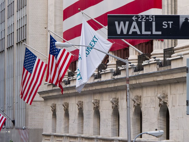Дефицит счета текущих операций США вырос на 10%