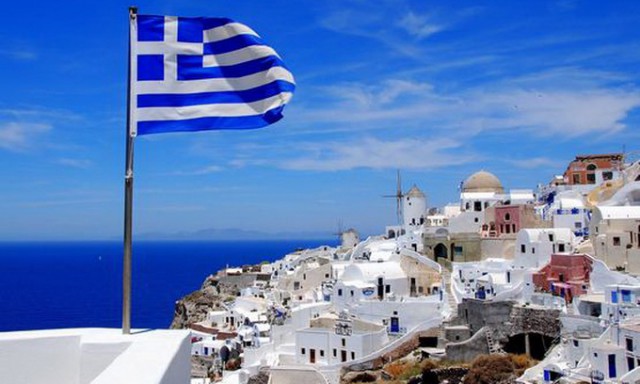 В Греции приняли закон для получения транша в 2,8 млрд евро