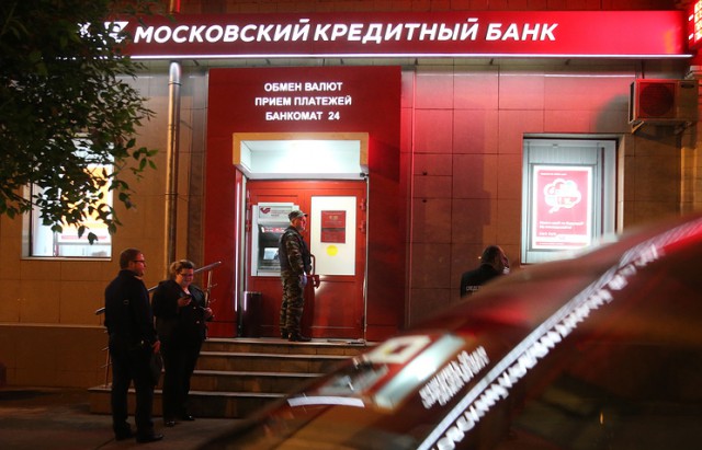 Странности размещения акций трех компаний