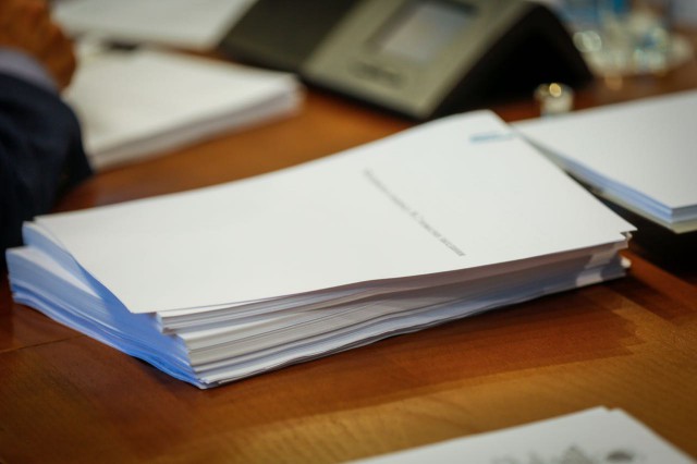 Зарплата чиновников РФ с 2019 года вырастет на 38%