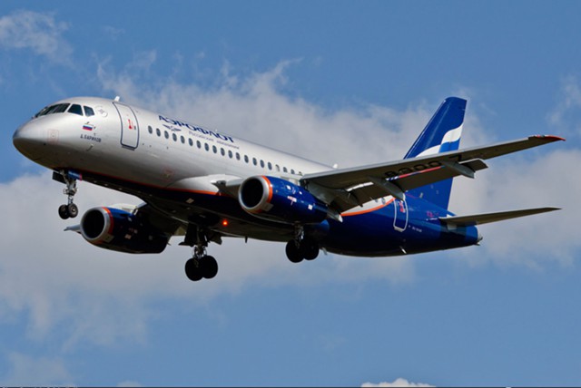 ВЭБ профинансирует поставку пяти самолетов SSJ 100 для ирландской авиакомпании CityJet