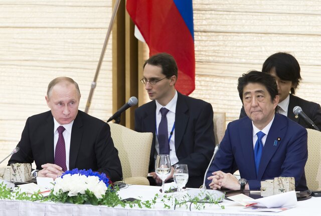 Путин рассказал о разговоре с Абэ о возможном заключении мирного договора