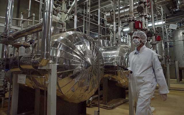 СМИ: РФ поставит в Иран 130 тонн природного урана