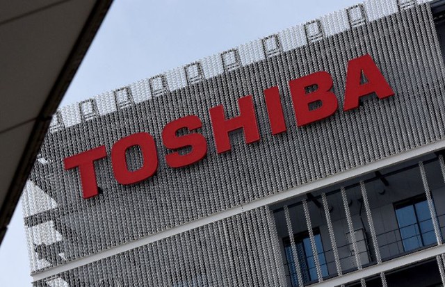 Toshiba готова продать бизнес со скидкой