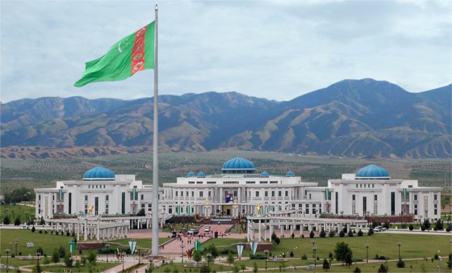 СМИ: Туркмения присоединится к снижению нефтедобычи
