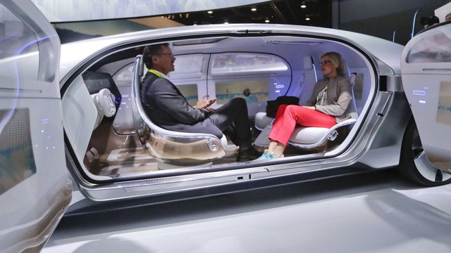 Самоуправляемые автомобили появятся лишь к 2040 году