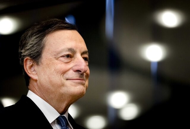 Глава ЕЦБ Марио Драги. EPA  REMKO DE WAAL