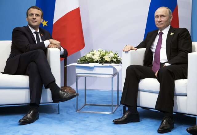 Макрон примет предложение Владимира Путина приехать в РФ после выборов Макрон примет предложение Владимира Путина приехать в РФ после выборов