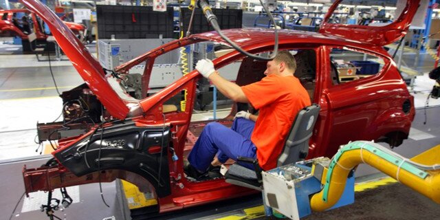 Власти выделят около 35 млрд руб. на поддержку спроса на автомобильном рынке