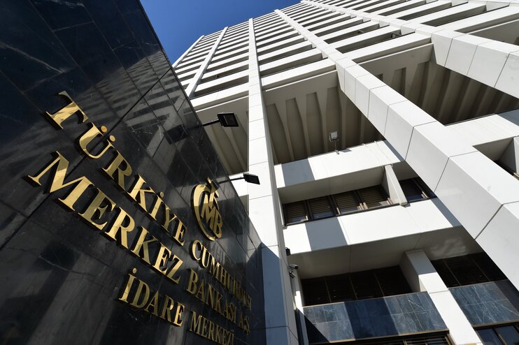 ЦБ Турции изменит политику в случае резких колебаний валютного курса