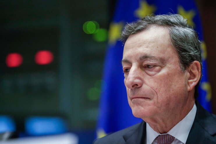 Глава ЕЦБ отметил негативное влияние неопределенности на экономику еврозоны и снижение роли евро в мире