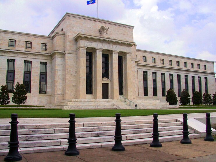 В ФРС впервые заявили о необходимости снижения ставки